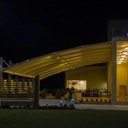 The Celestial Park, Bhopal Hotel Buitenkant foto