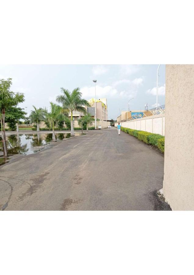The Celestial Park, Bhopal Hotel Buitenkant foto